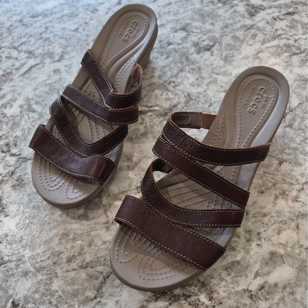 Crocs Dual Comfort Wedge Size 8 Leather Upper Brown Open Strappy Sandals